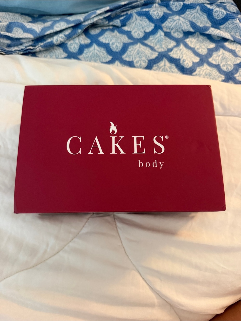 CAKES Body Cleavage Bra